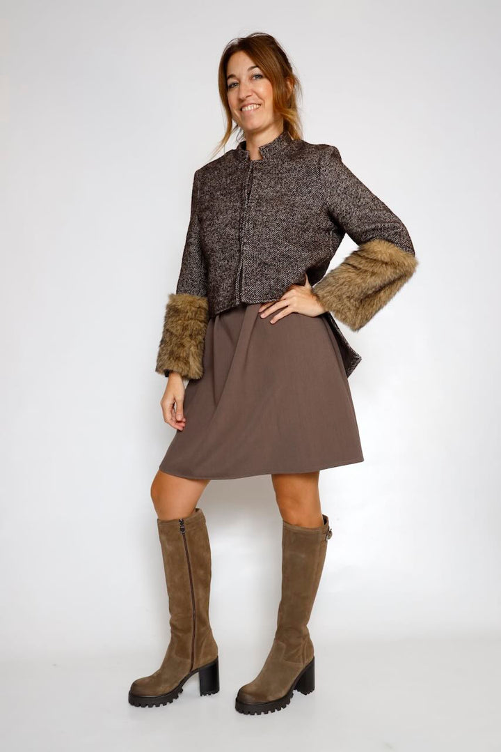 BOTA ALTA TAUPE CON TACÓN I04