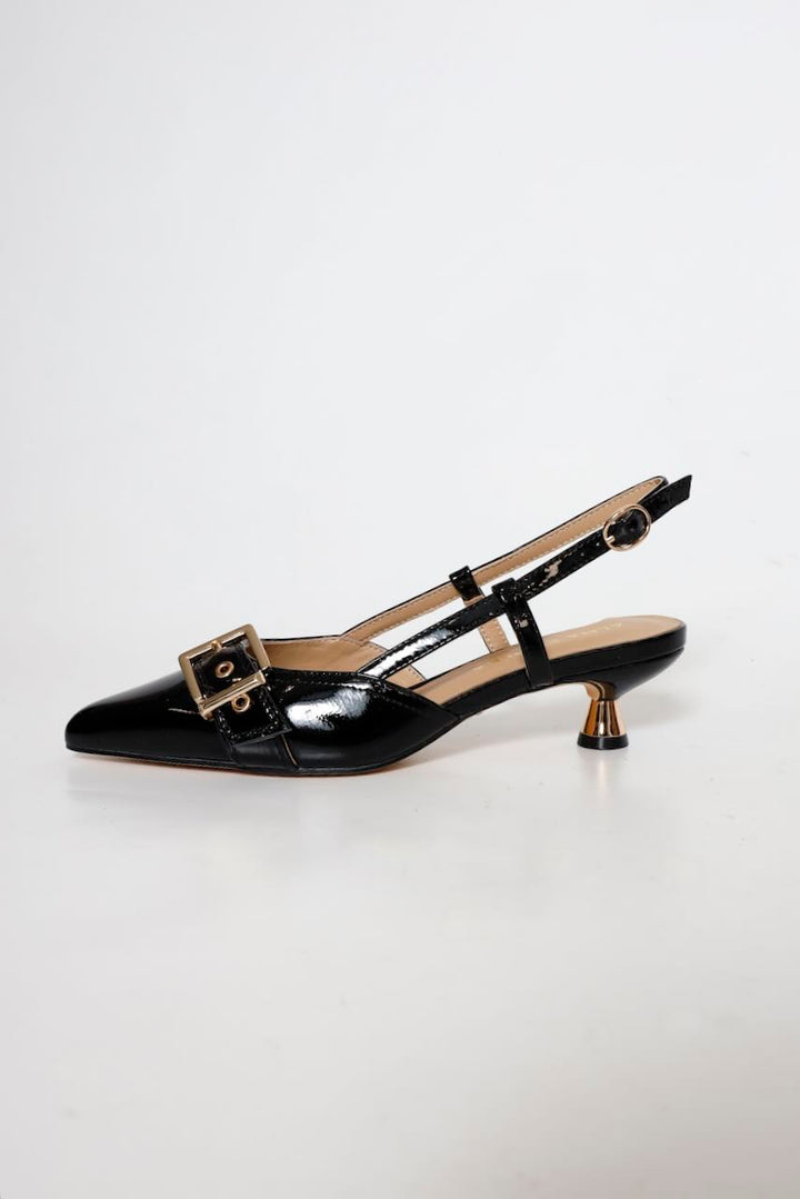 ZAPATO DESTALONADO DE CHAROL CON HEBILLA I260207