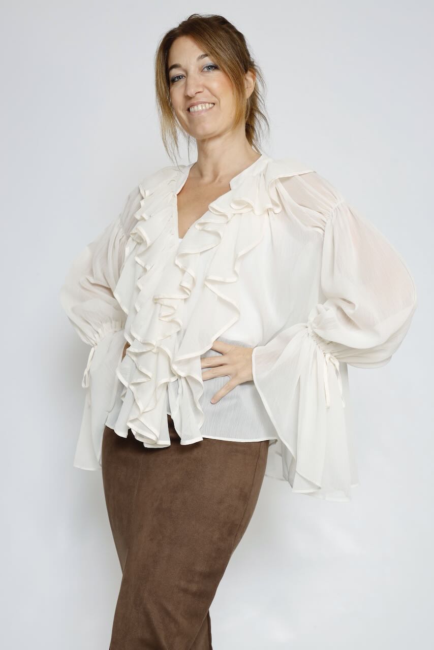 BLUSA FLUIDACON VOLANTES LATTE A26C351GL