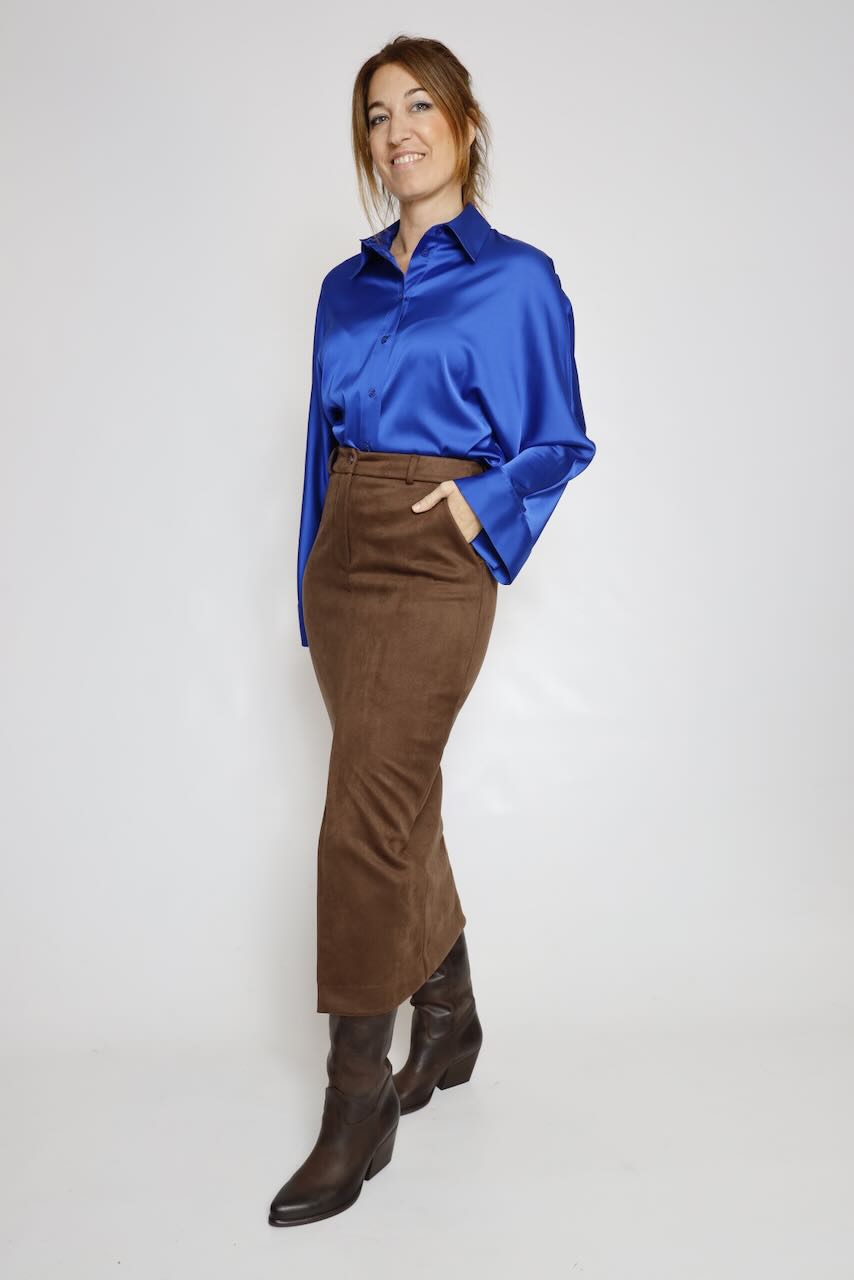 CAMISA HOLGADA CON PUÑOS ANCHOS Y CUELLO CLÁSICO CPE3MDG