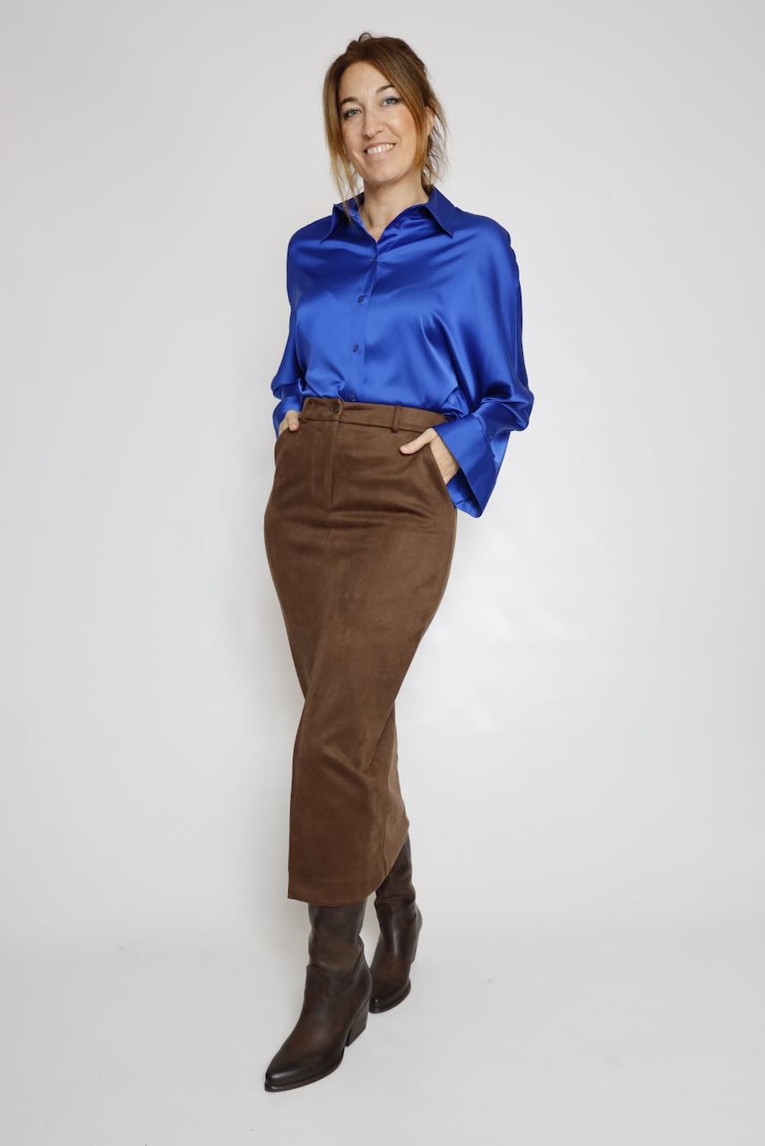CAMISA HOLGADA CON PUÑOS ANCHOS Y CUELLO CLÁSICO CPE3MDG