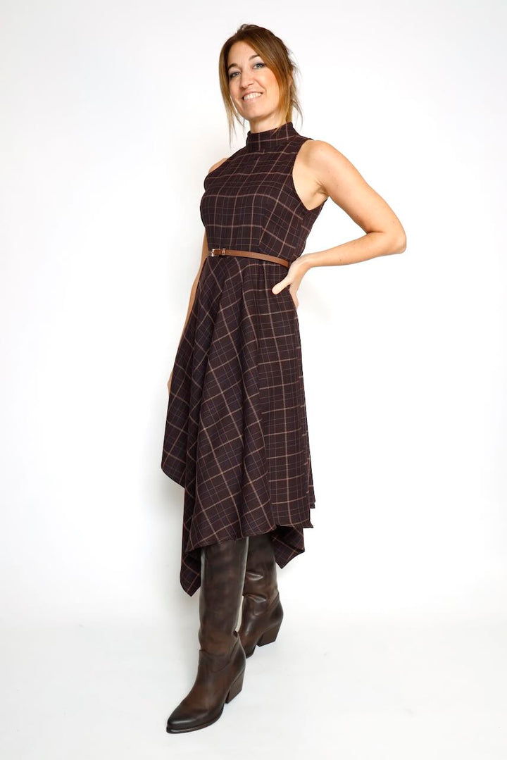 VESTIDO MARRON CUADROS ASIMETRICO CON CINTURON A26ES708