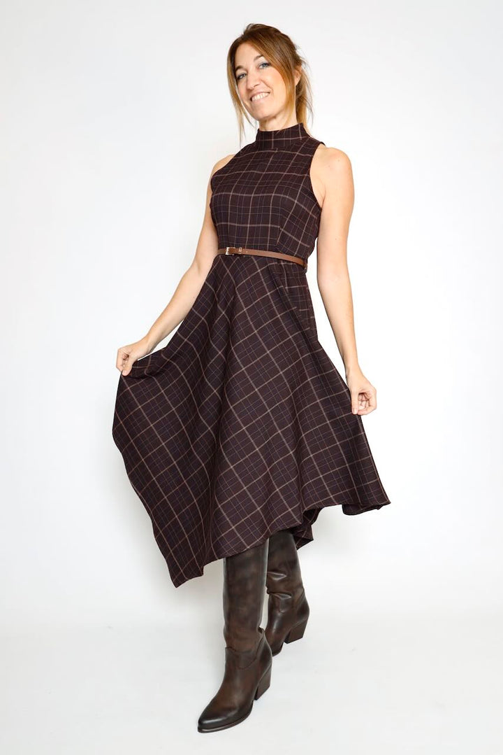 VESTIDO MARRON CUADROS ASIMETRICO CON CINTURON A26ES708