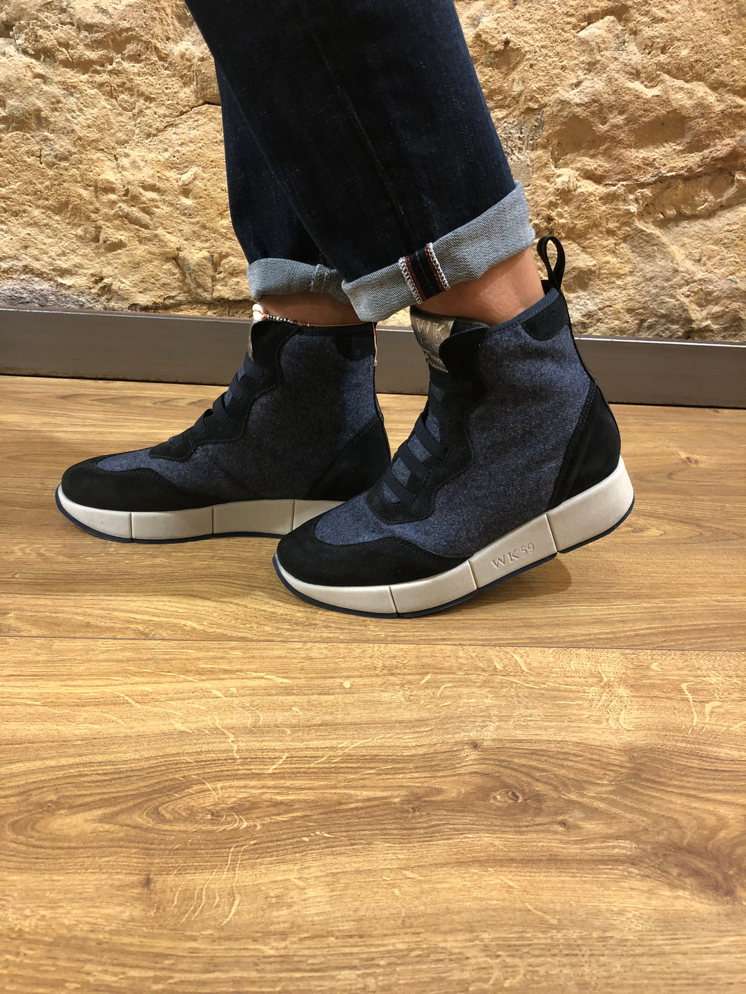 ZAPATILLA ABOTINADA 27076-MARINO