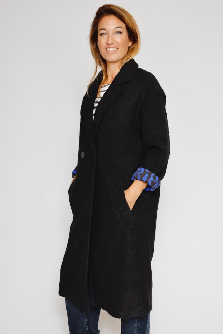 ABRIGO MILLIE BOILED-NEGRO