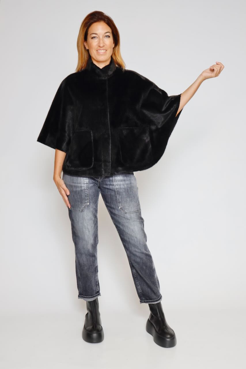 CAPA DEWI.7002511-NEGRO