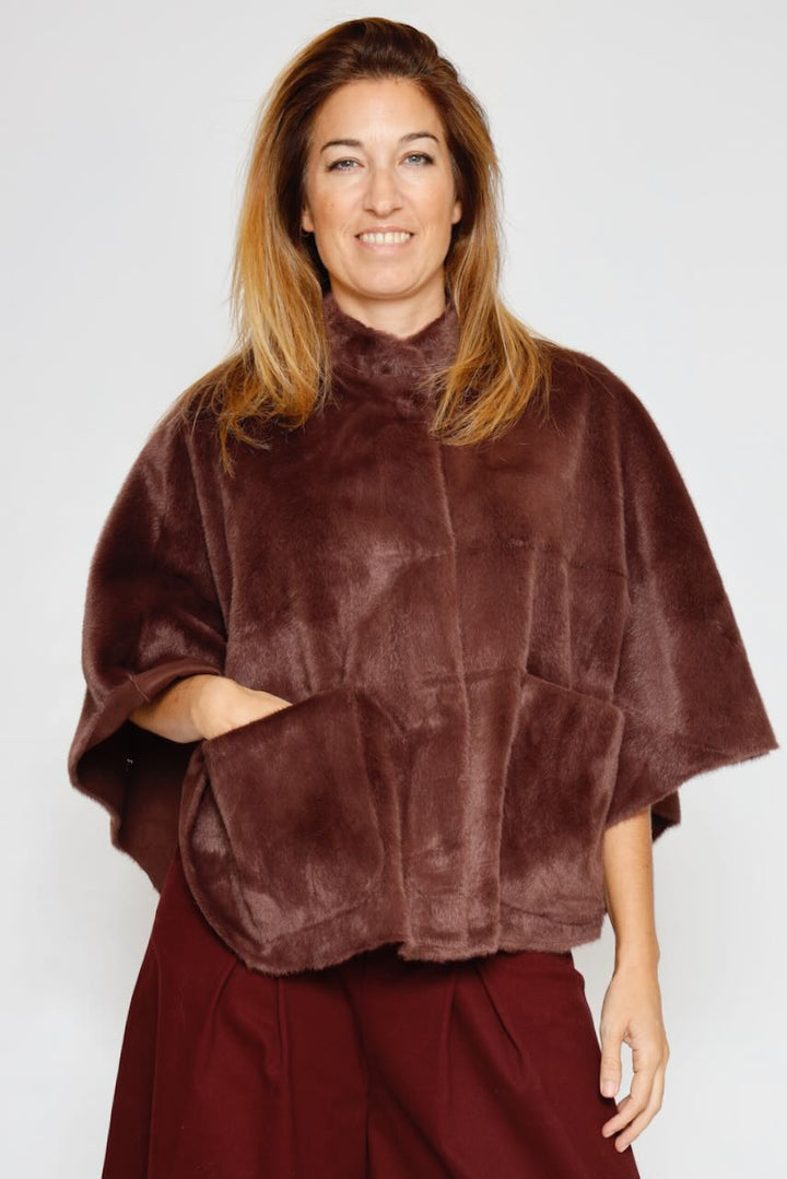 CAPA DEWI.7002511-BURDEOS