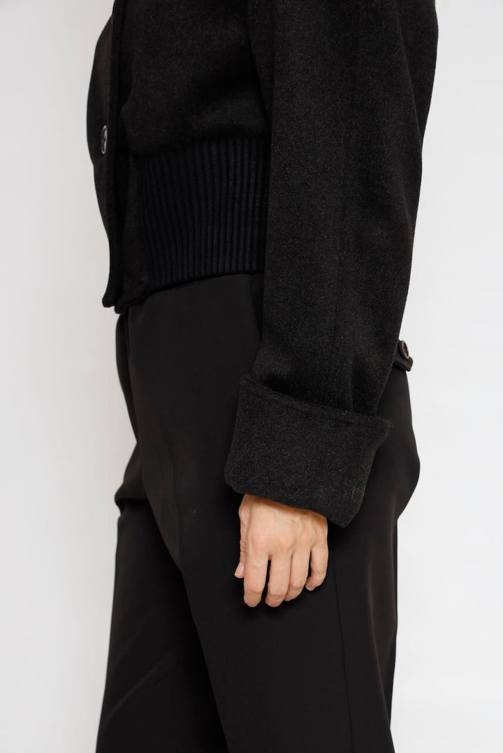 CHAQUETA CORTA 54-1051-NEGRO