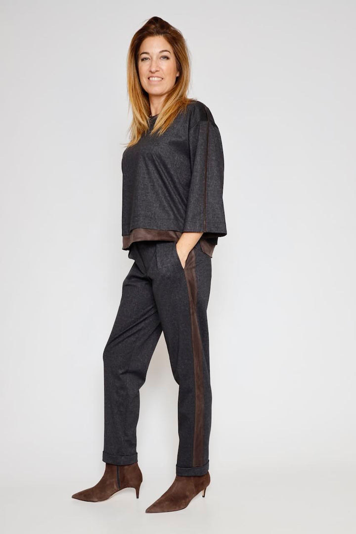 BLUSA CON DETALLES EFECTO ANTE 54-2031-NEGRO