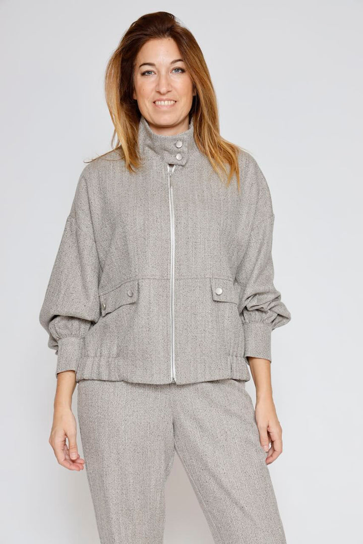 Chaqueta de espiga con cuello alto 54-1016-GRIS