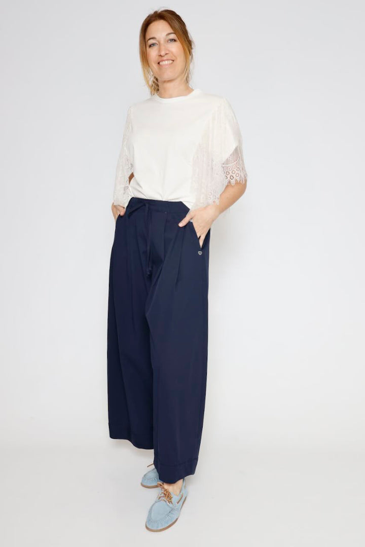 CAMISETA 561071-LATTE