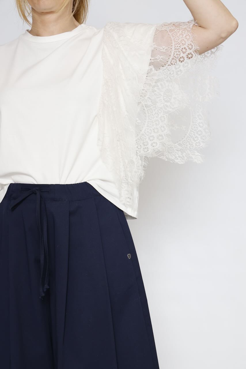 CAMISETA 561071-LATTE