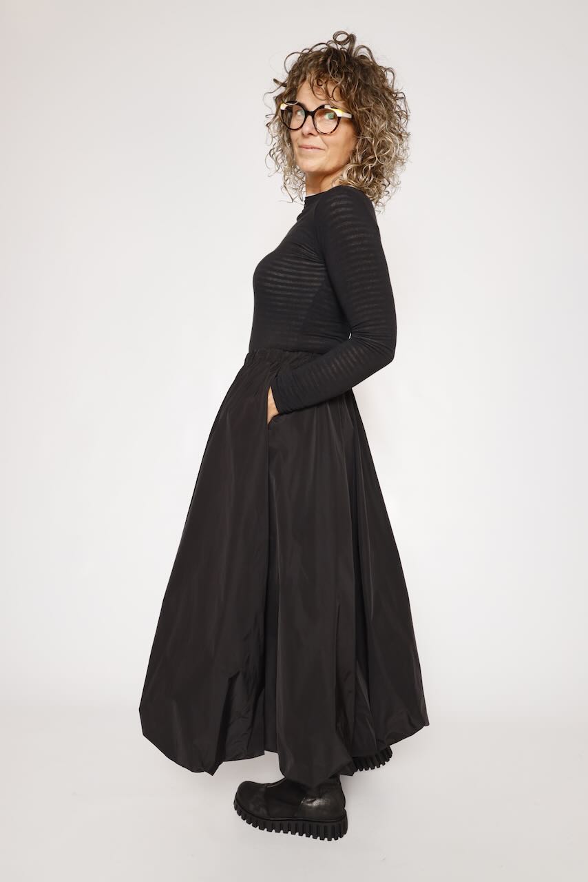FALDA GLOBO NEGRA J.RAMON