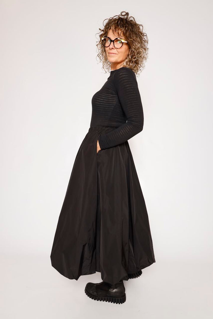 FALDA GLOBO NEGRA J.RAMON