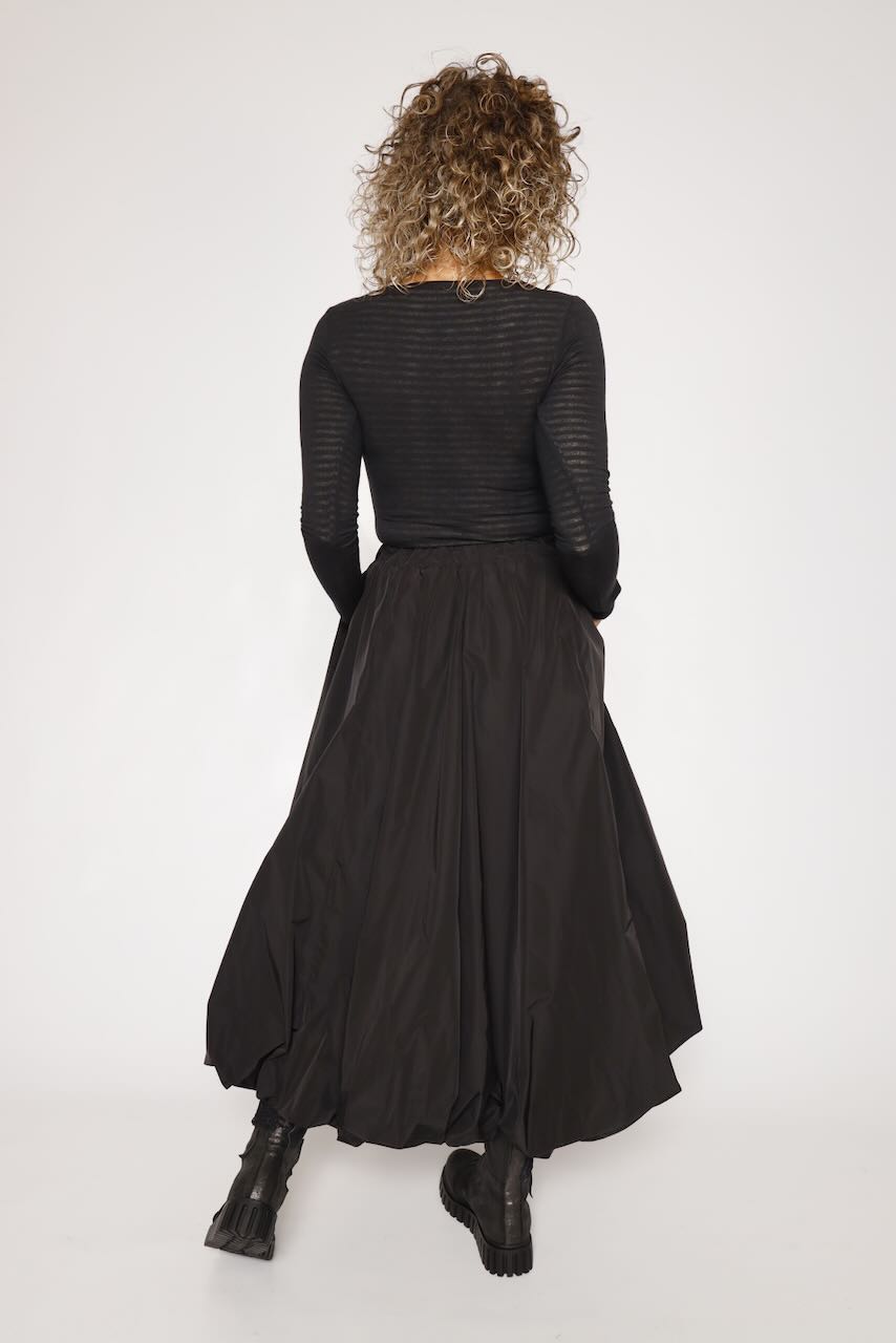 CAMISETA REVERSIBLE DE RAYAS NEGRO Y MARRON /NEGRO A6BM6742