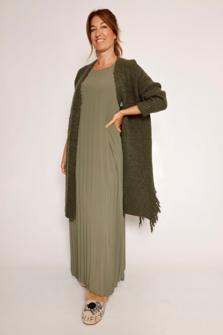 VESTIDO MAXI PLISADO SIN MANGAS VERDE MUSGO 62P83224
