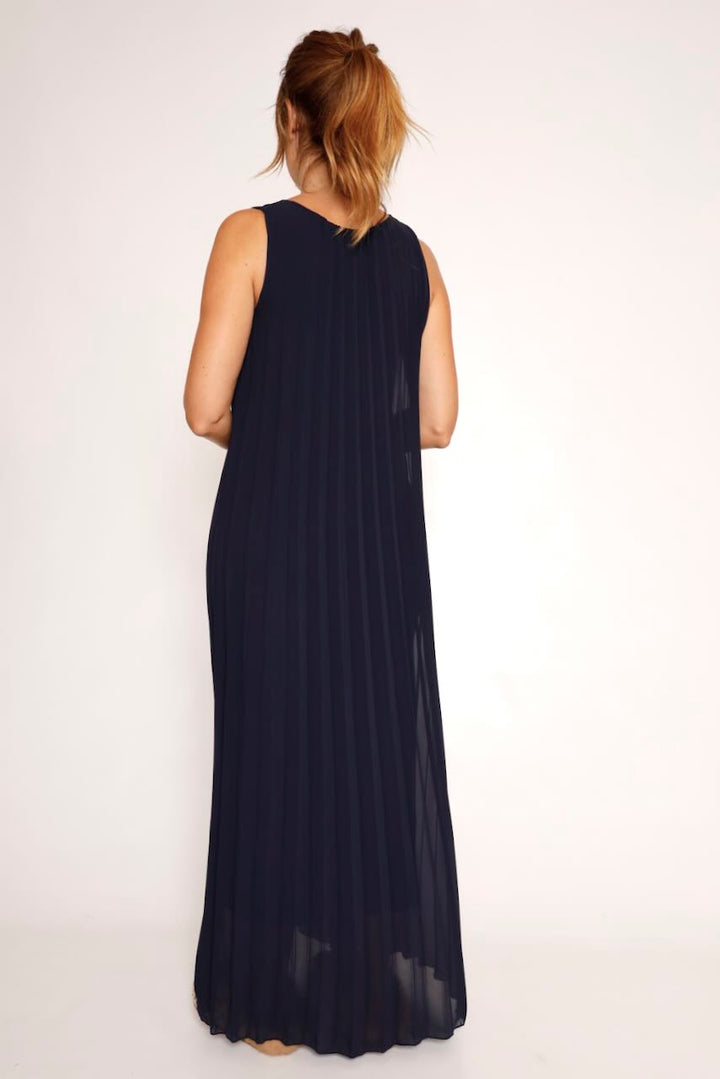 VESTIDO MAXI PLISADO SIN MANGAS MARINO 62P83224
