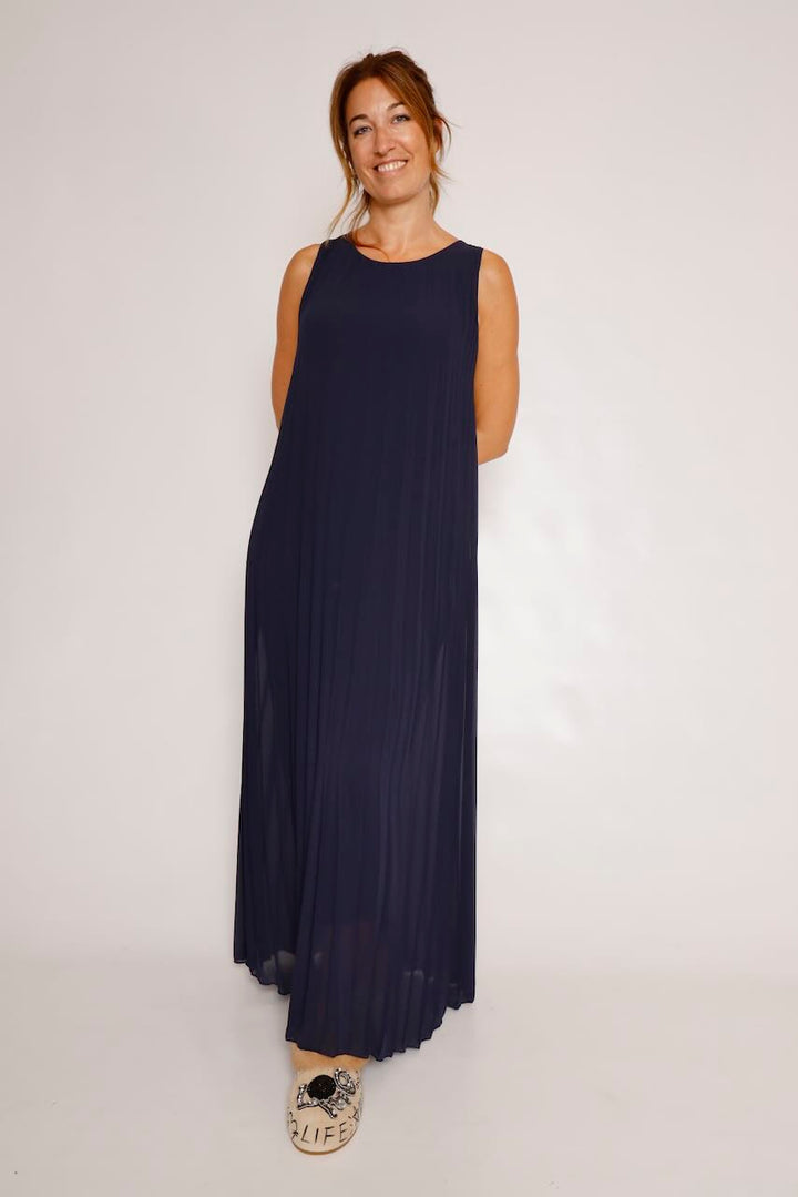 VESTIDO MAXI PLISADO SIN MANGAS MARINO 62P83224