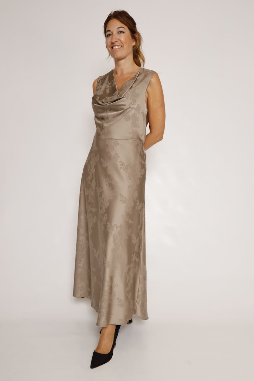 VESTIDO ADAMASCADO CHAMPAGNE 62P81007