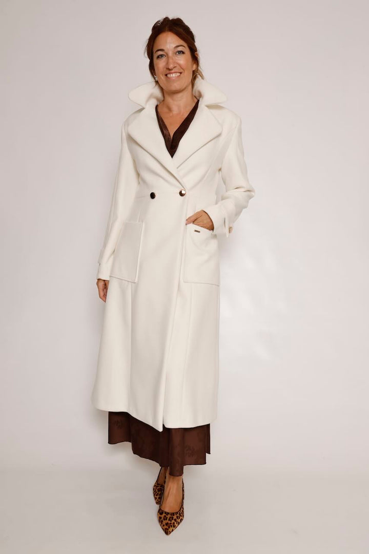 ABRIGO LARGO LATTE CORTE REGULAR WC1009W40601