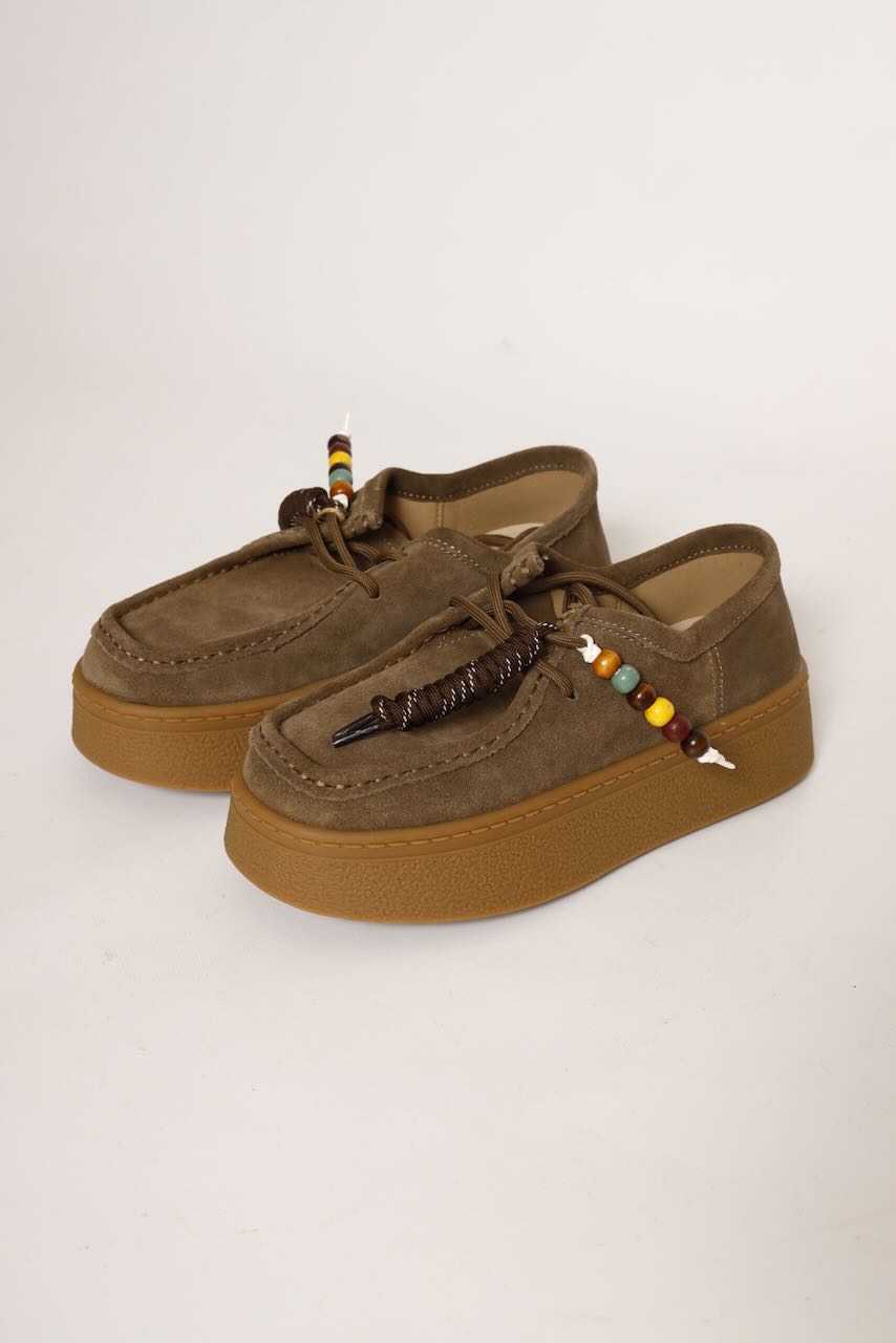 ZAPATO PLATAFORMA EN TAUPE MALADETA-260