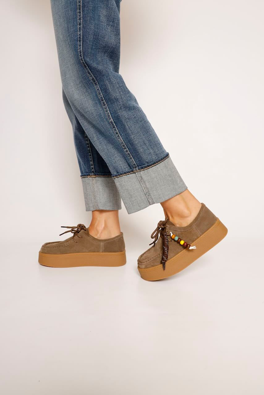 ZAPATO PLATAFORMA EN TAUPE MALADETA-260