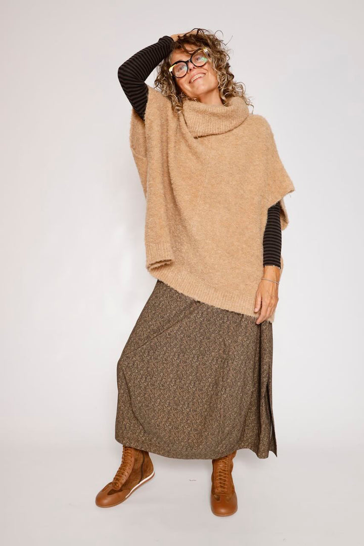 JERSEY CAMEL SIN MANGAS LIROY