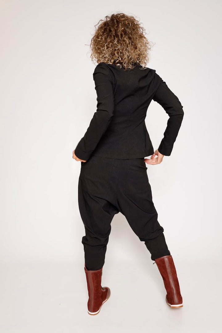 PANTALÓN NEGRO CON BOLSILLOS ESTRUCTURADOS 3440122