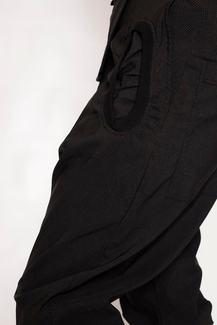 PANTALÓN NEGRO CON BOLSILLOS ESTRUCTURADOS 3440122