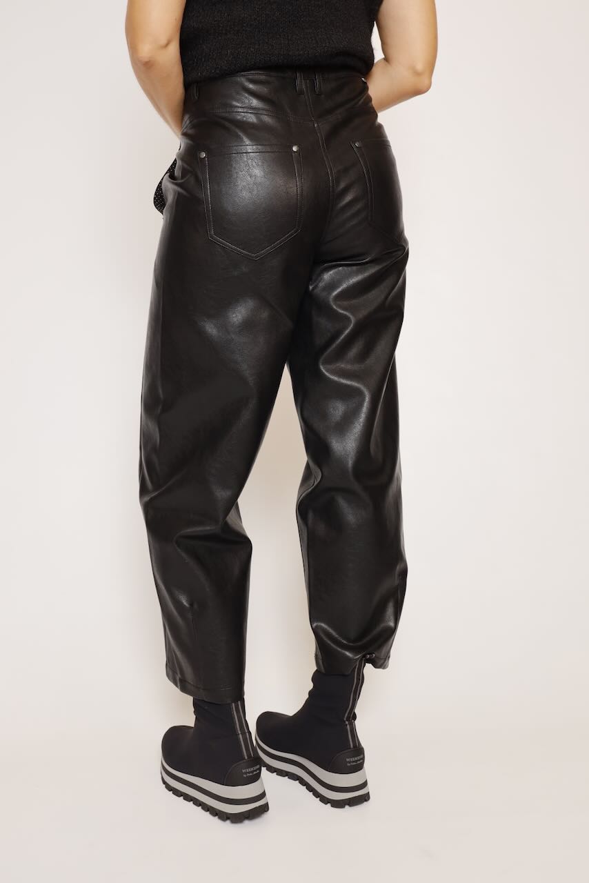 PANTALÓN GLOBO NEGRO ROSALIA BIKER