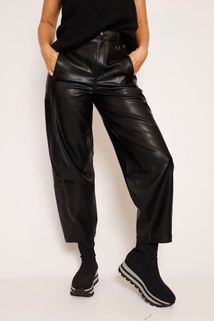 PANTALÓN GLOBO NEGRO ROSALIA BIKER