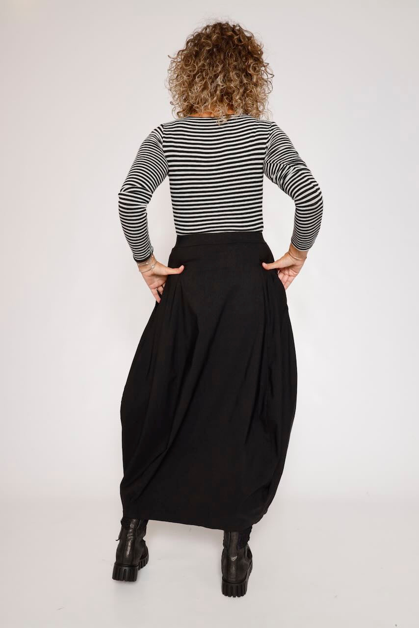 FALDA MIDI NEGRA CON BOLSILLO LATERAL 3440315