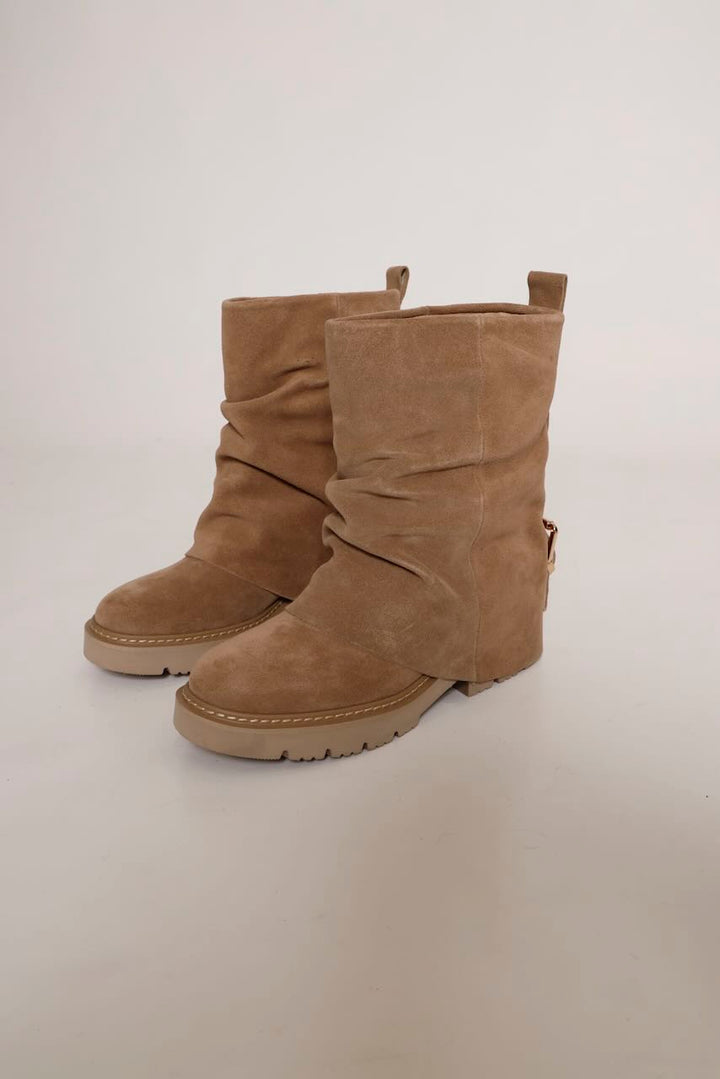BOTIN VISON TACHUELAS Y HEBILLA I260885