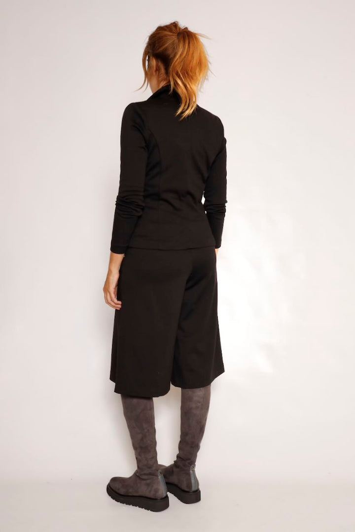 CHAQUETA TIPO BLAZER NEGRA LESLY