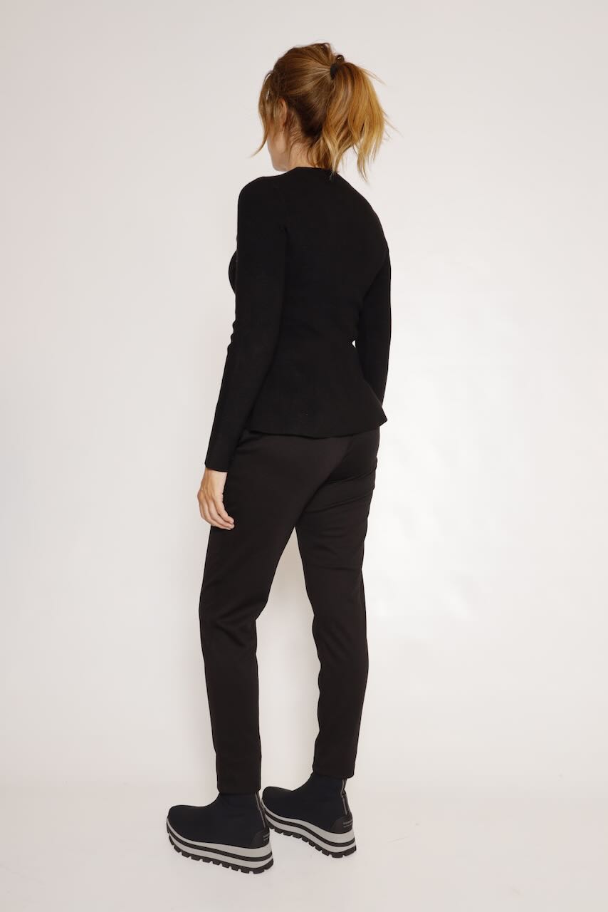 JERSEY NEGRO JELILAH.5002611