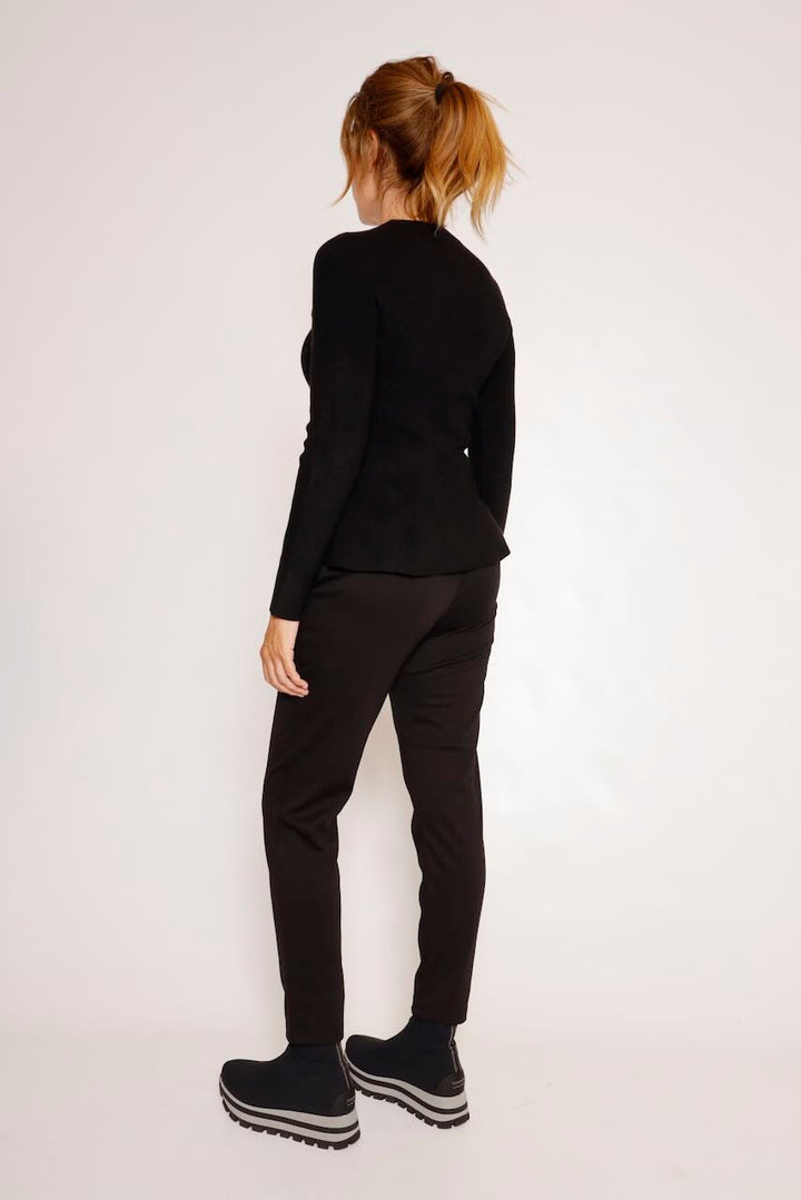 JERSEY NEGRO JELILAH.5002611