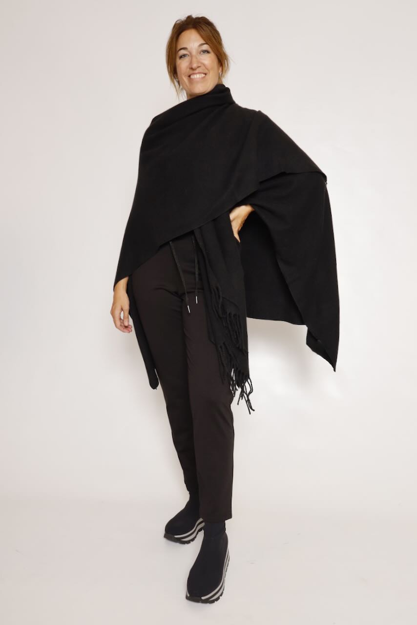 PONCHO CAPA NEGRO ETER
