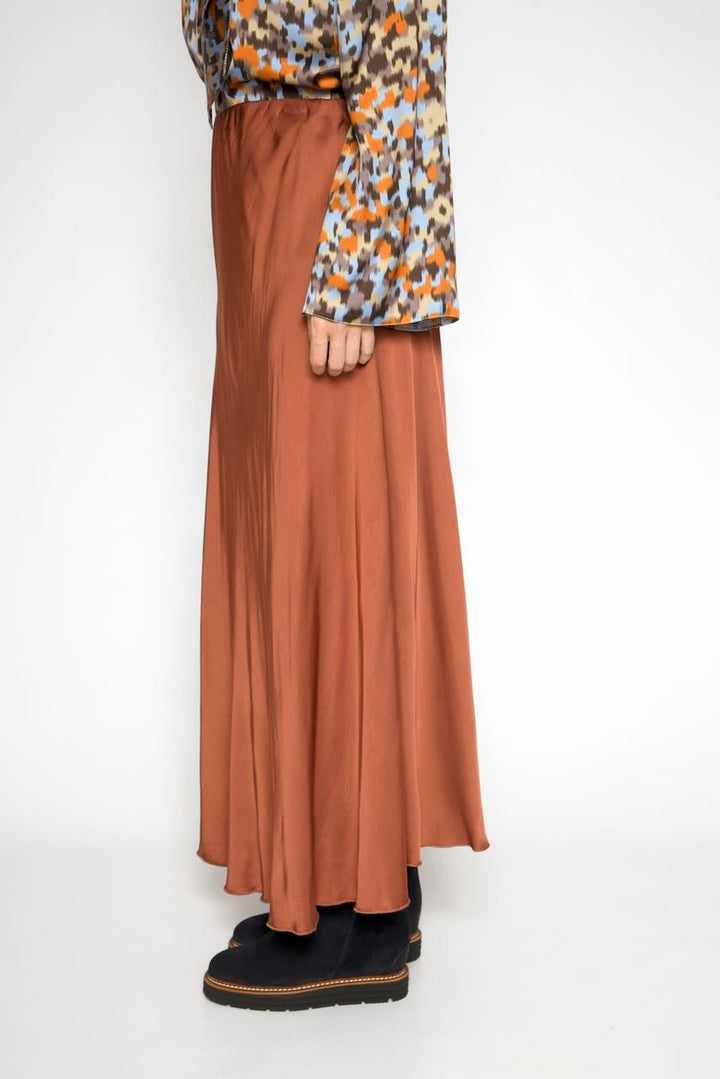 FALDA BY09117-MARRON