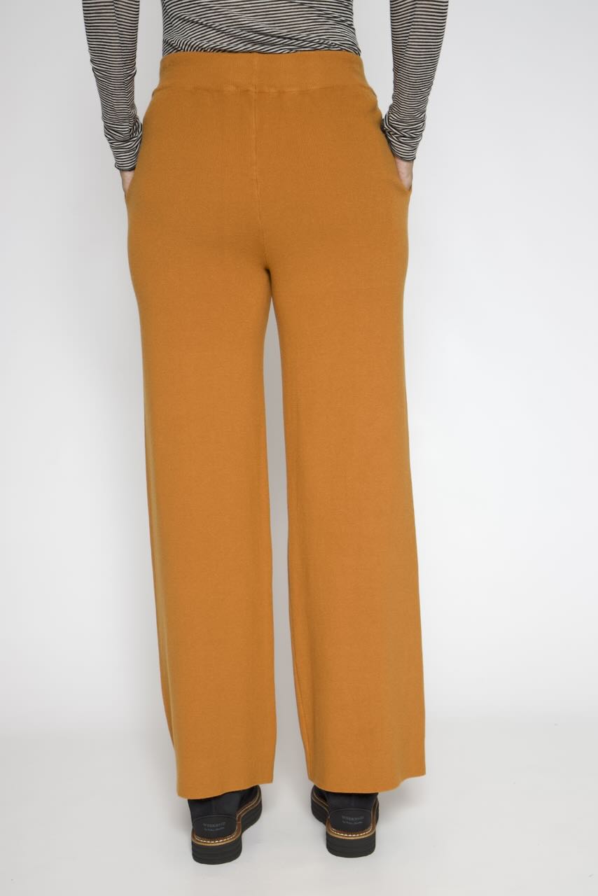 PANTALON BY09070-NARANJA