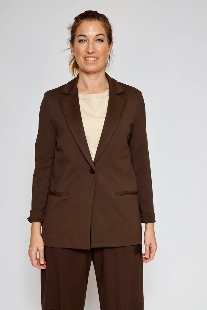 AMERICANA OVER JAH1KHZ-MARRON