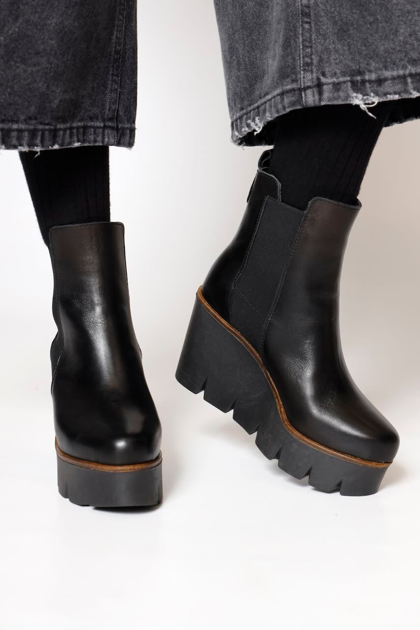 BOOT 45491705-BLACK