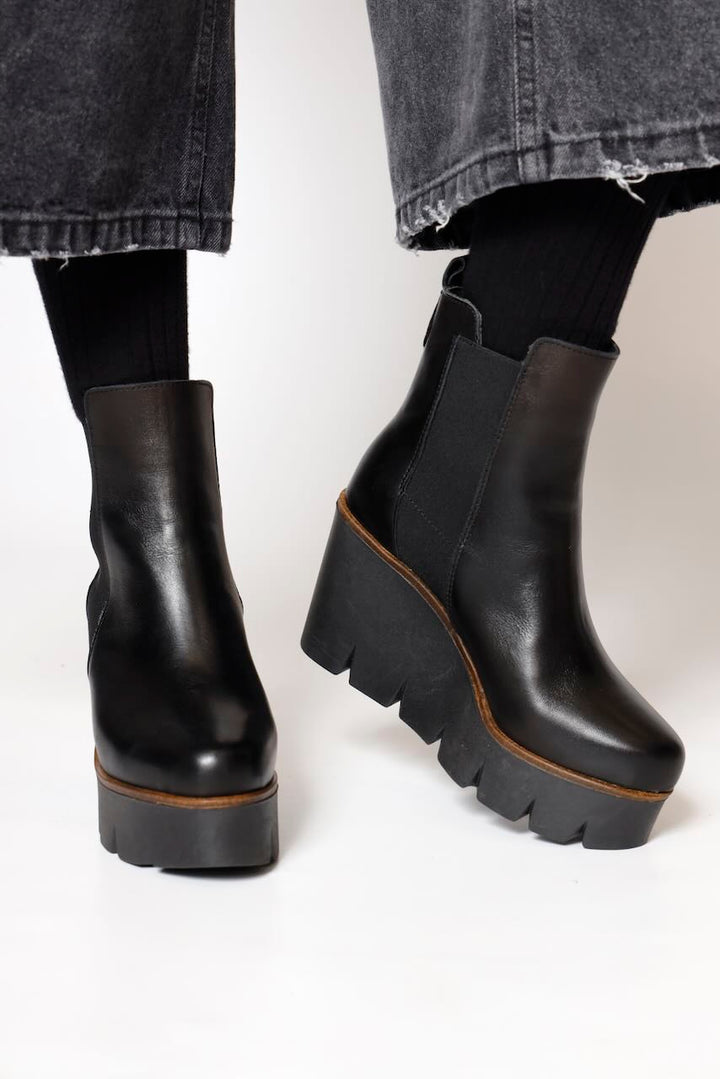 BOOT 45491705-BLACK