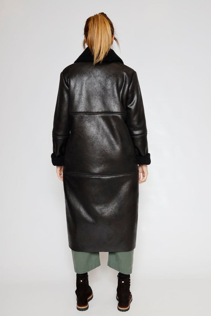 ABRIGO A24ON606-NEGRO