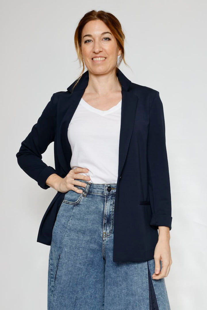 AMERICANA OVER JAH1LHZ-MARINO