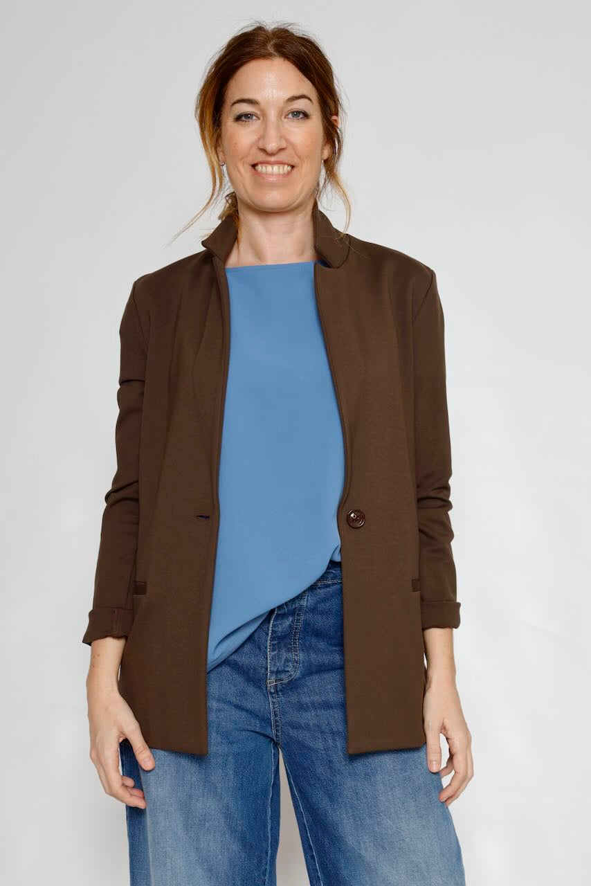 AMERICANA OVER JAH1KHZ-MARRON