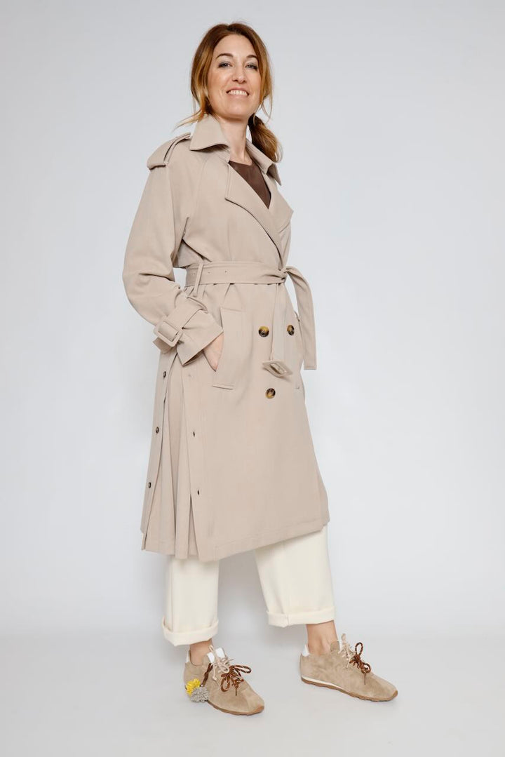 Gabardina larga de corte regular SC7002W45901-BEIGE